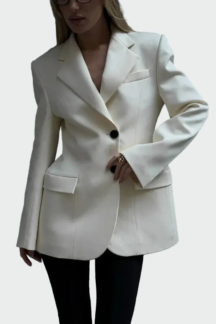 Sako s Impresivnom Linijom i Dugmadi