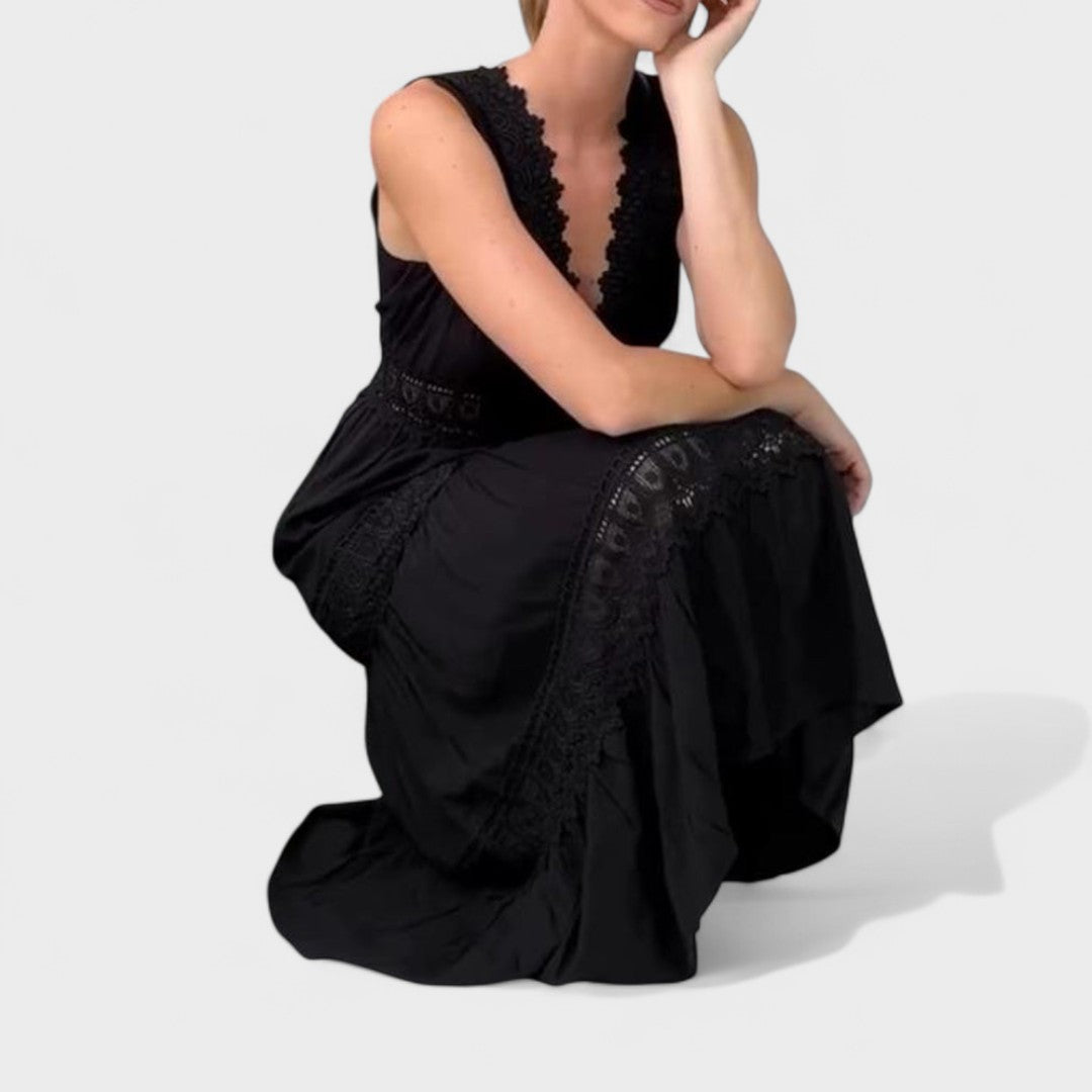 Elena - Elegantna Čipkasta Haljina s V-Izrezom