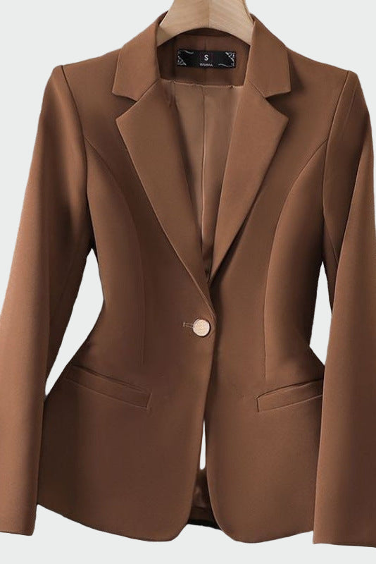 Sako u modernoj elegantnoj liniji