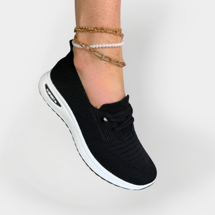 Sportske cipele s laganom tkaninom i fleksibilnom potplatom