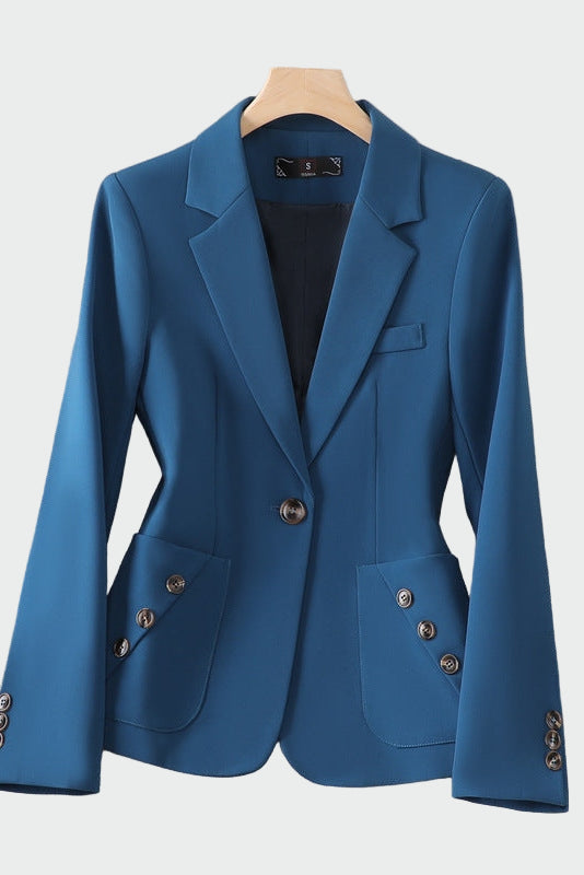 Sako u zavodljivoj liniji