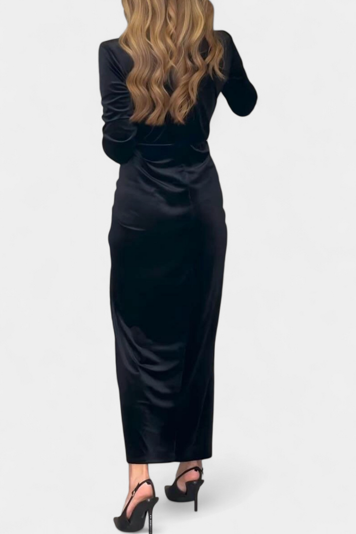 Vilma Duga Haljina od Zlatnog Baršuna s V-Izrezom